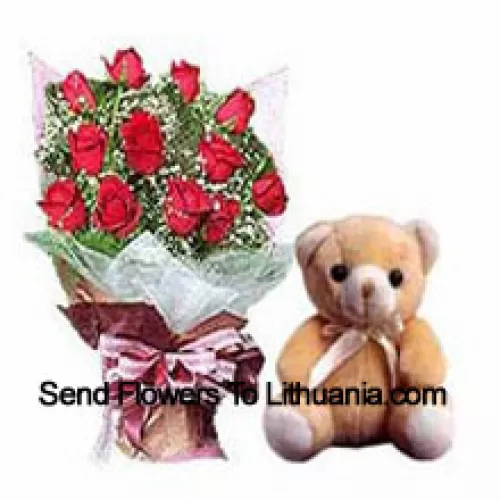Ramo de 11 rosas rojas con relleno y un pequeño y lindo osito de peluche